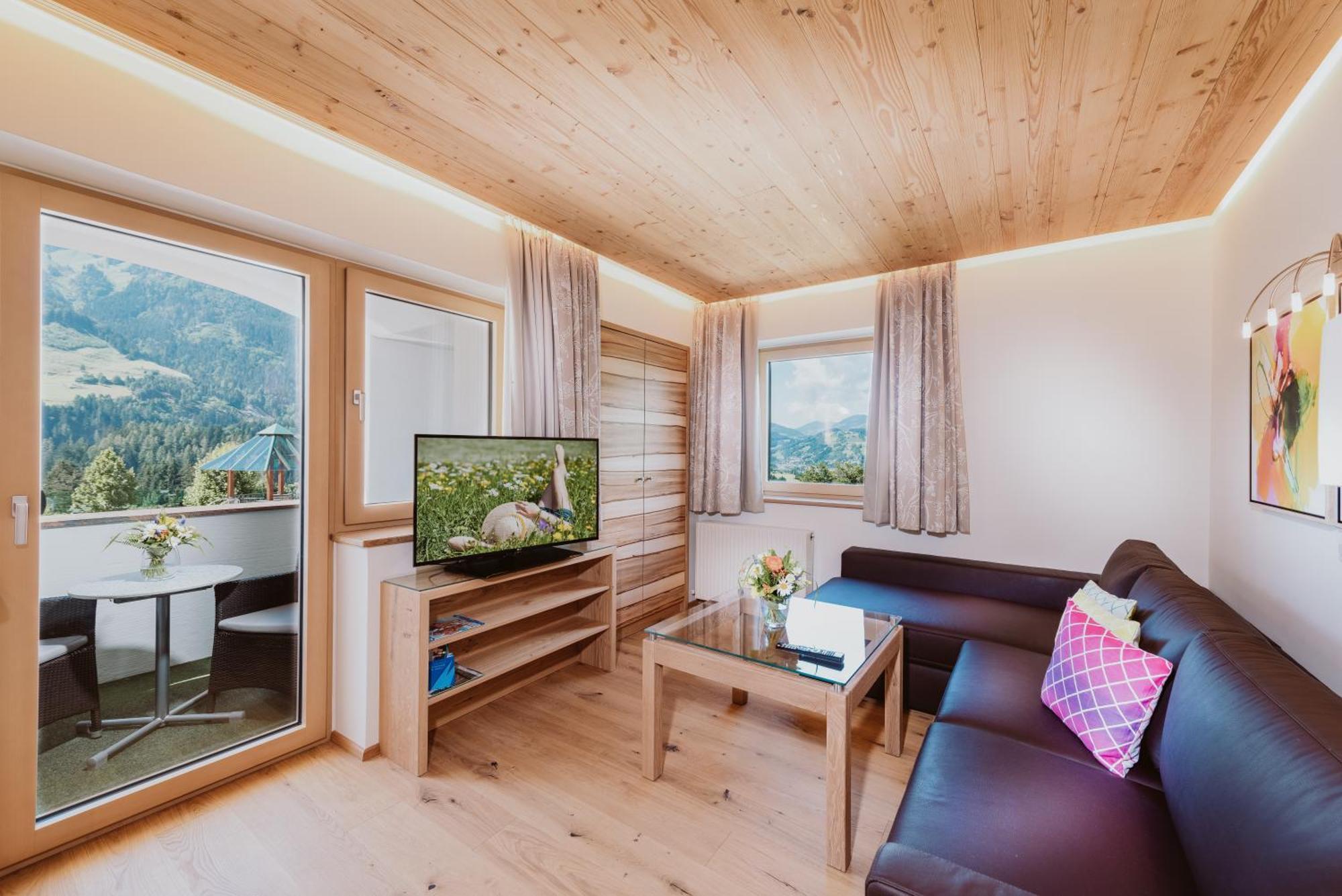 Hotel Berghof - St Johann In Salzburg Санкт Йохан им Понгау Екстериор снимка