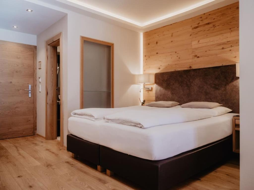 Hotel Berghof - St Johann In Salzburg Санкт Йохан им Понгау Екстериор снимка