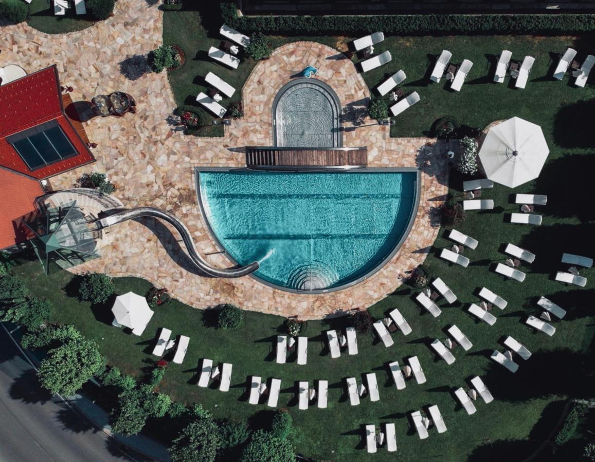 Hotel Berghof - St Johann In Salzburg Санкт Йохан им Понгау Екстериор снимка